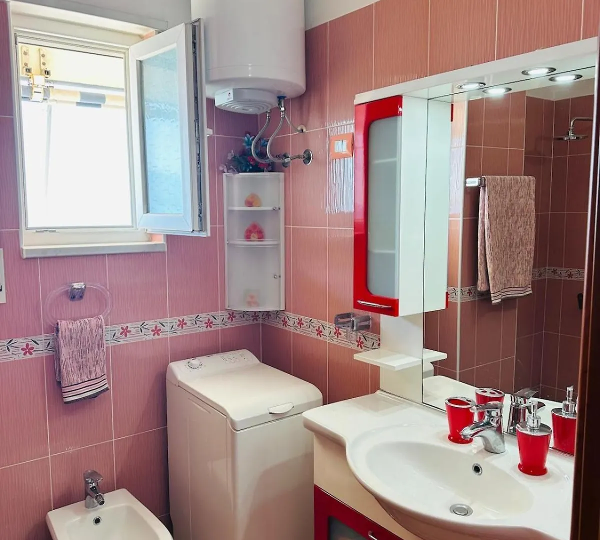 Blue Escape Apartment Lungo Mare Avlonya 0*,
